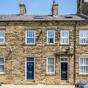 town-house-in-the-heart-of-pateley-bridge.yorkshirehotels.net/