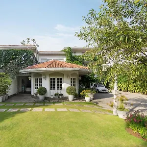 https://kandy-lake-lodge.kandyhotelsnow.com