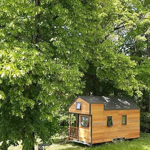 https://micro-maison-bois-tiny-house-au-calme.hotels-rhonealpes.com