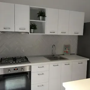 https://luxury-2bdrm-apt.bucharesthotelsnow.com