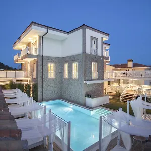 Pur Beyaz Otel Cunda