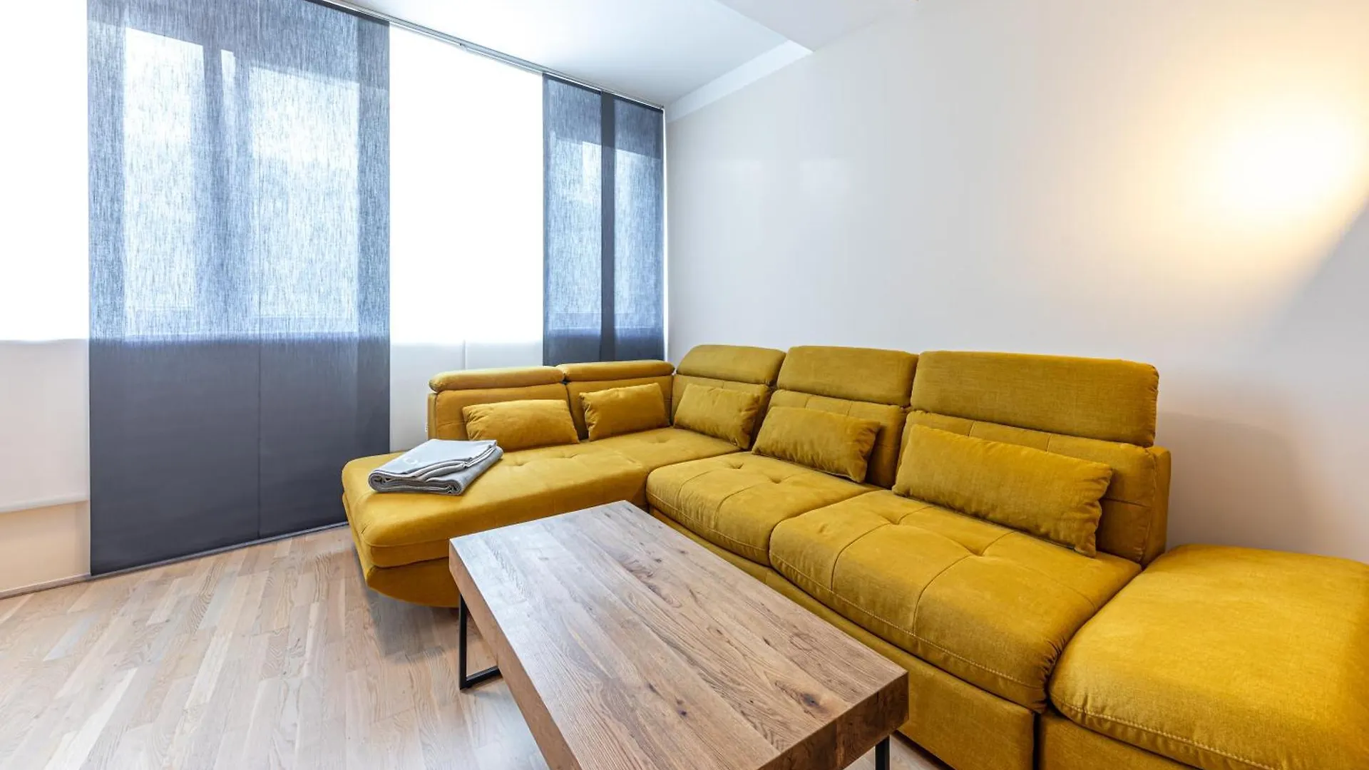 Christian Apartments Oper - Contactless Check In Wenen Oostenrijk